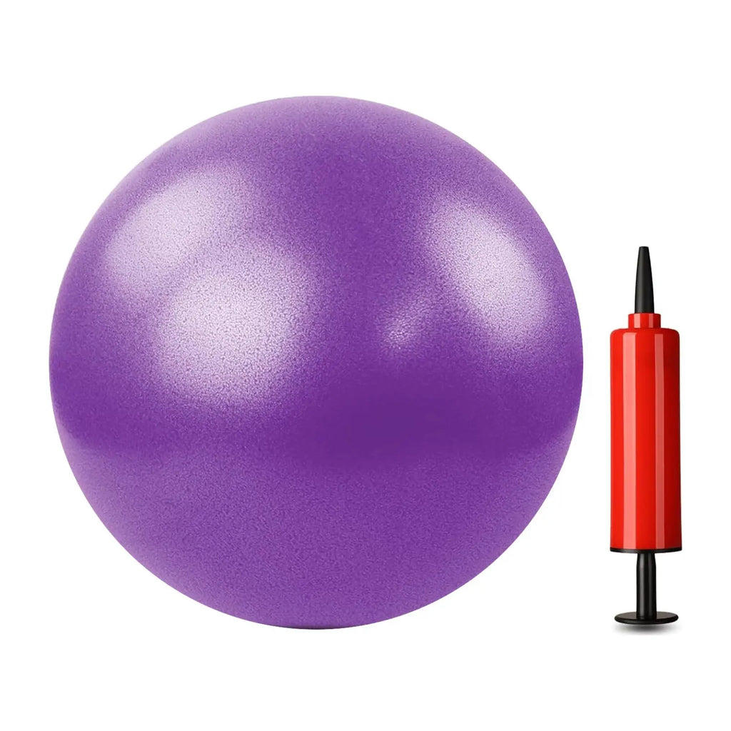Ballon de Pilates 25 cm avec pompe, photo du produit seul sur fond blanc