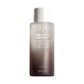 Haruharu Wonder Black Rice Hyaluronic Toner 150 ml, flacon de toner au riz noir, vu de face sur fond neutre