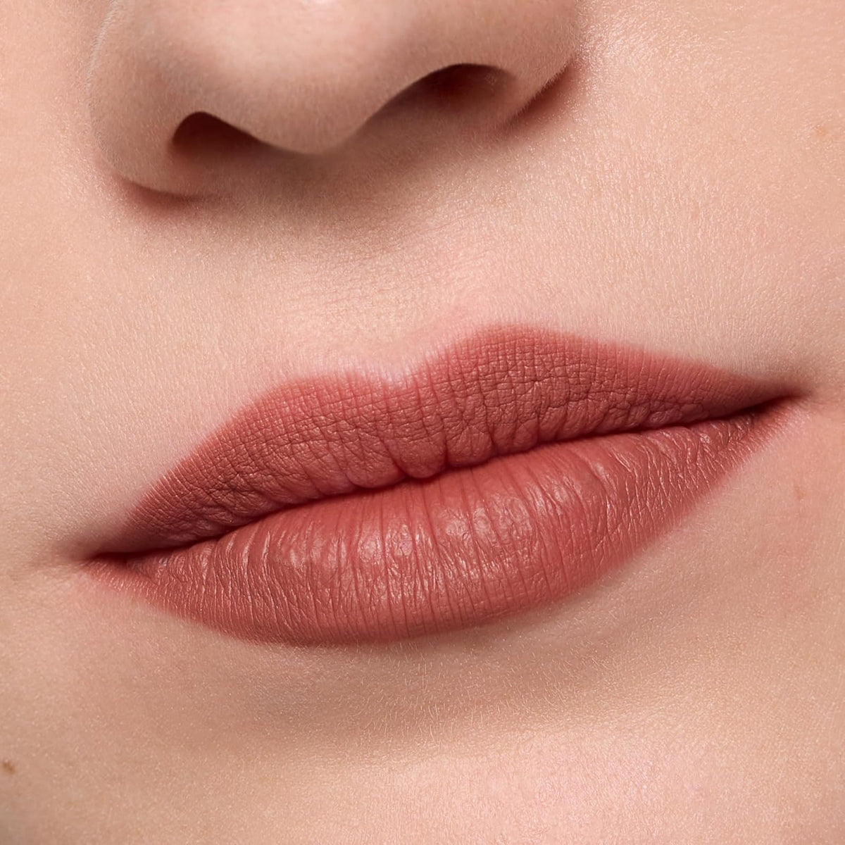 Essence 8h Matte Comfort crayon à lèvres, 0,3 g