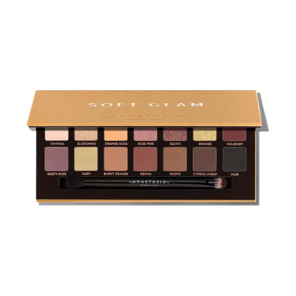 Palette de fards Anastasia Beverly Hills Soft Glam, sur fond blanc