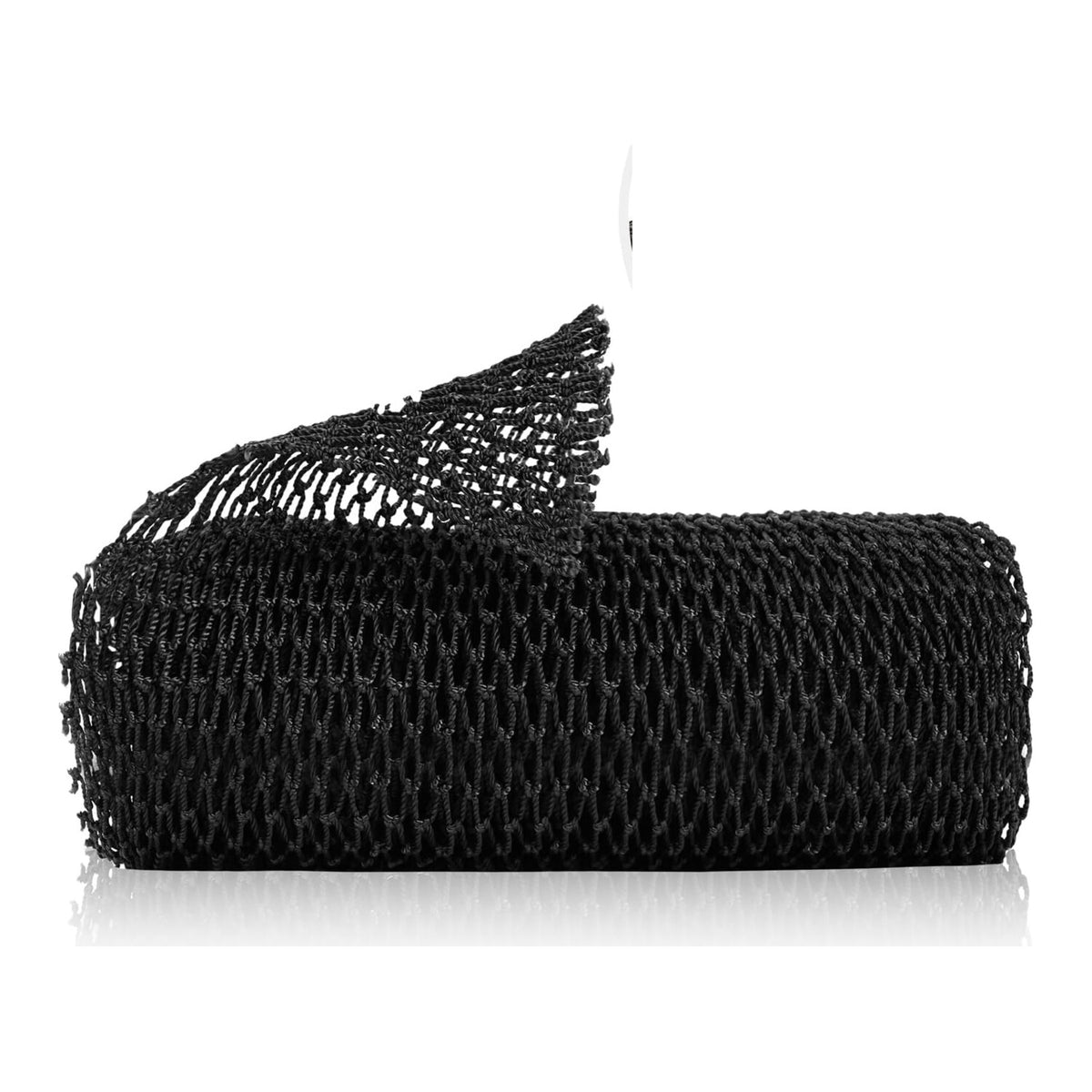 Éponge africaine en filet, noire, photo du produit seul sur fond blanc
