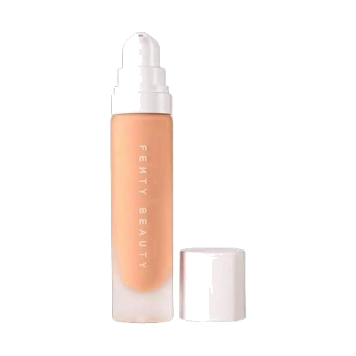 Fond de teint Fenty Beauty Pro Filt'r Soft Matte 32 ml, teinte 110, sur fond blanc