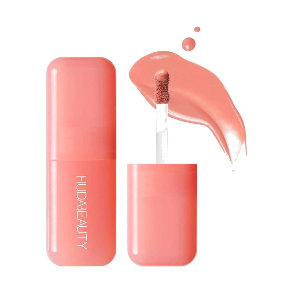 Blush liquide Huda Beauty Blush Filter 4,5 ml, teinte Cotton Candy, sur fond blanc