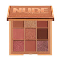 Palette Huda Beauty Nude Obsessions Medium, sur fond blanc