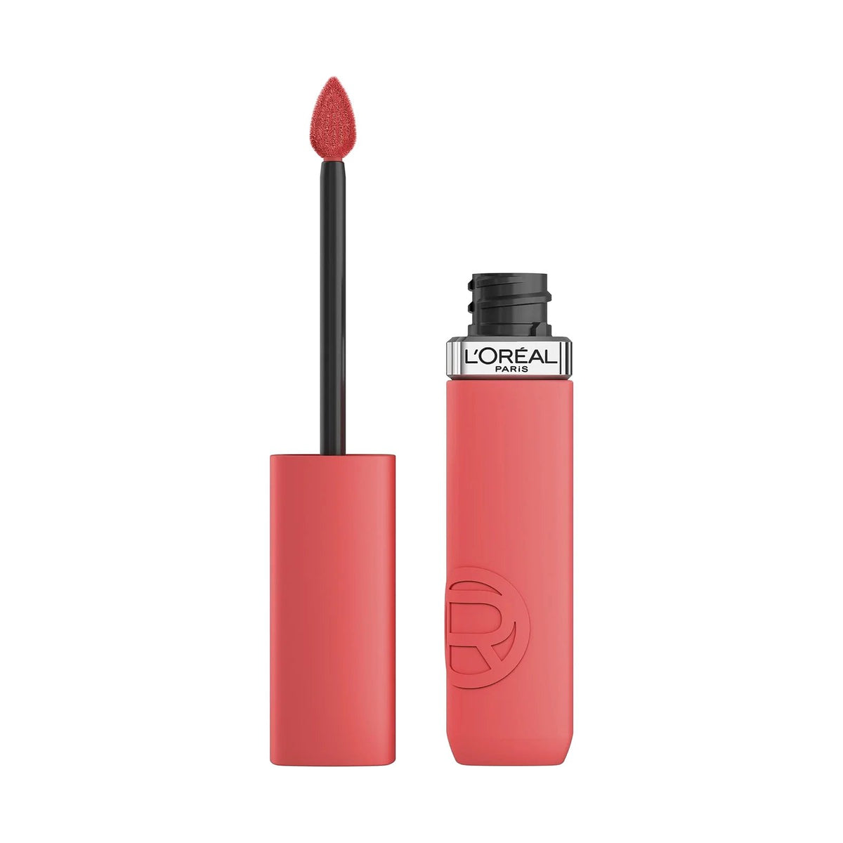 Rouge à lèvres liquide L'Oréal Paris Infaillible Matte Resistance, teinte 620 Summer Fling, sur fond blanc