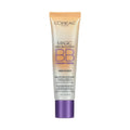 Tube de BB crème L'Oréal Paris Magic Skin Beautifier, teinte Deep, sur fond blanc