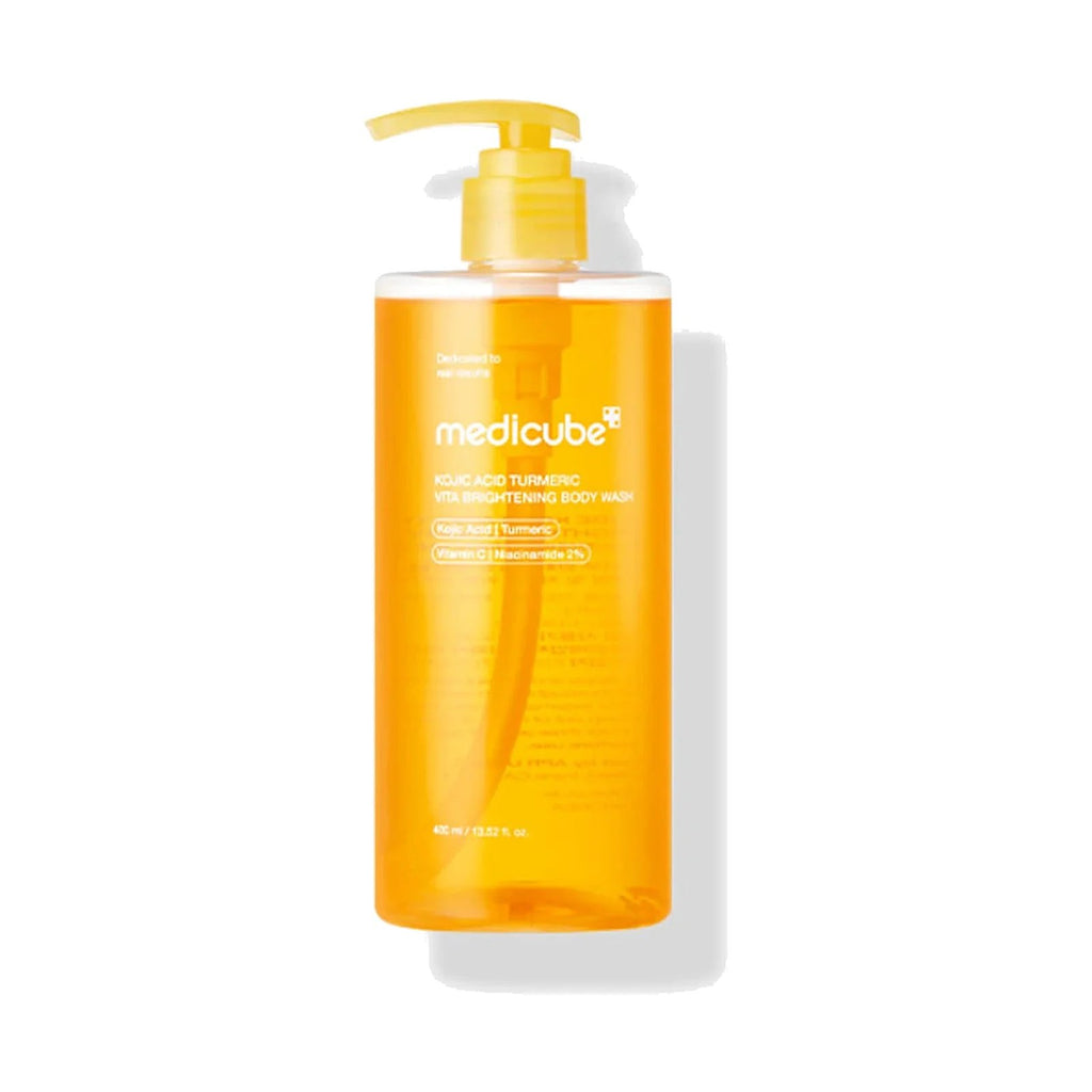 Gel douche Medicube Kojic Acid Turmeric Vita Brightening Body Wash 400 ml, flacon pompe seul sur fond blanc