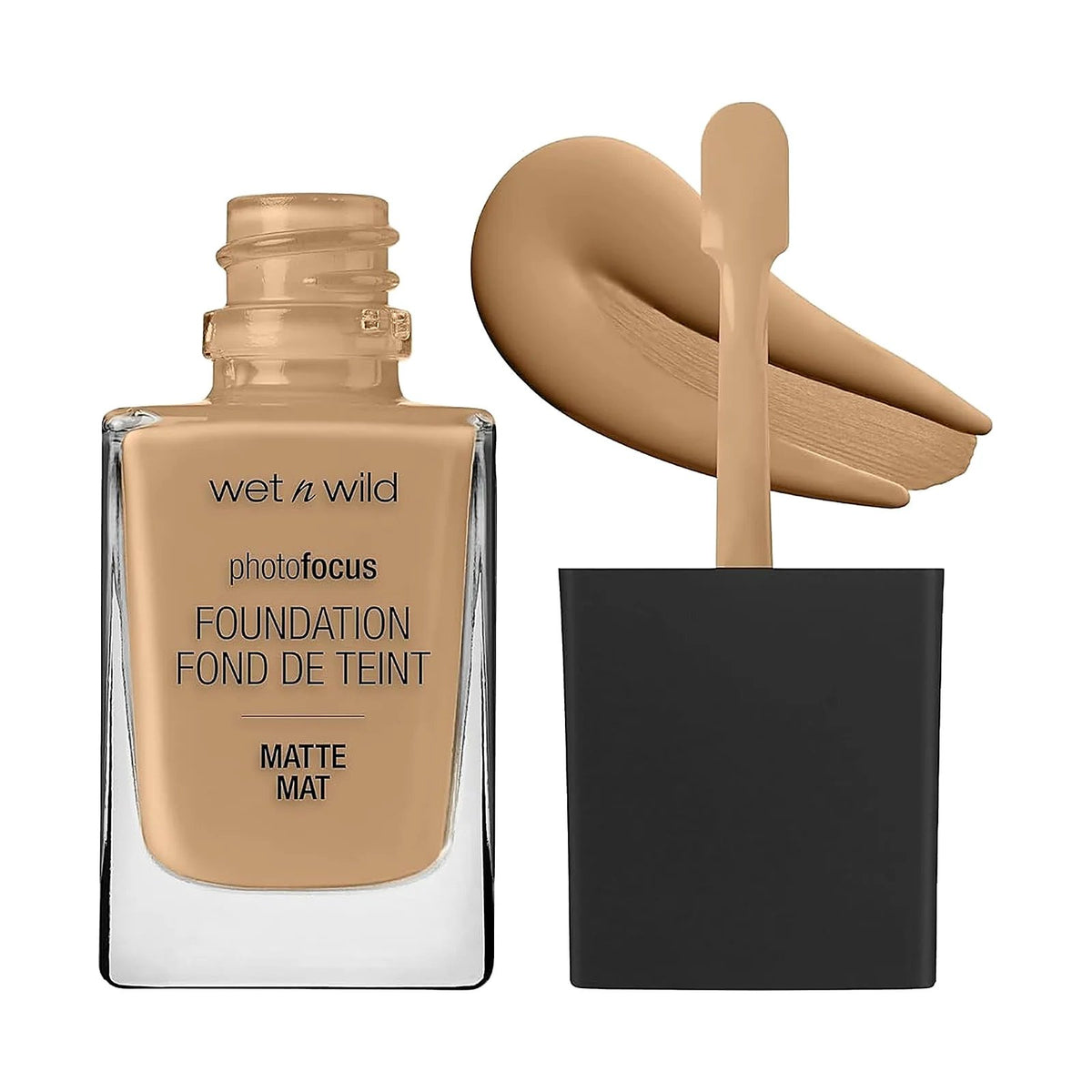Fond de teint Wet n Wild Photo Focus 30 ml, teinte Desert Beige, sur fond blanc
